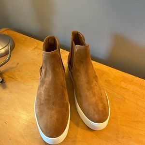 Vince Warren platform suede boot camel size 10 nwt